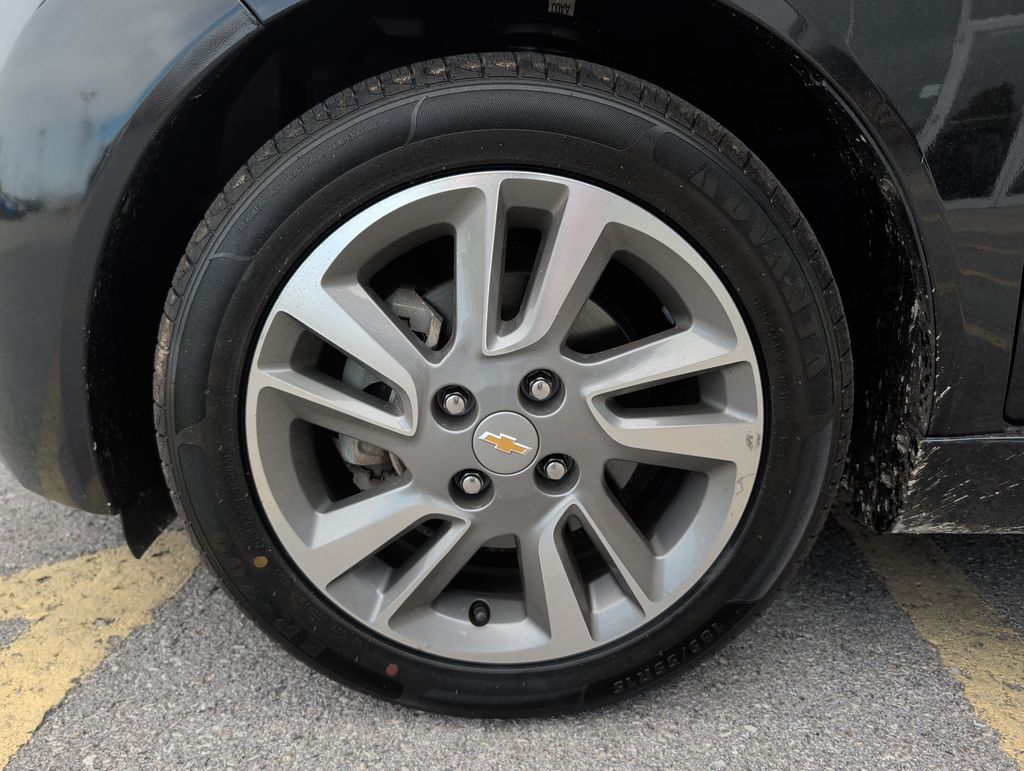 2015 Chevrolet Spark EV 1LT photo 4