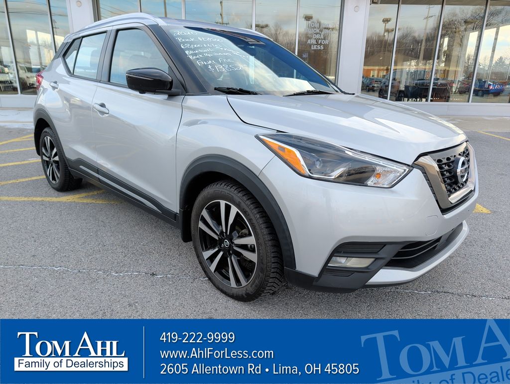 2020 Nissan Kicks SR's photo