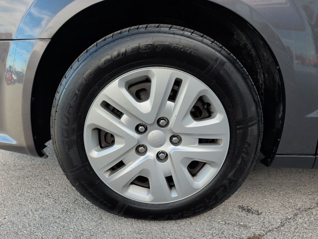 Used 2016 Dodge Grand Caravan SE Minivan/Van