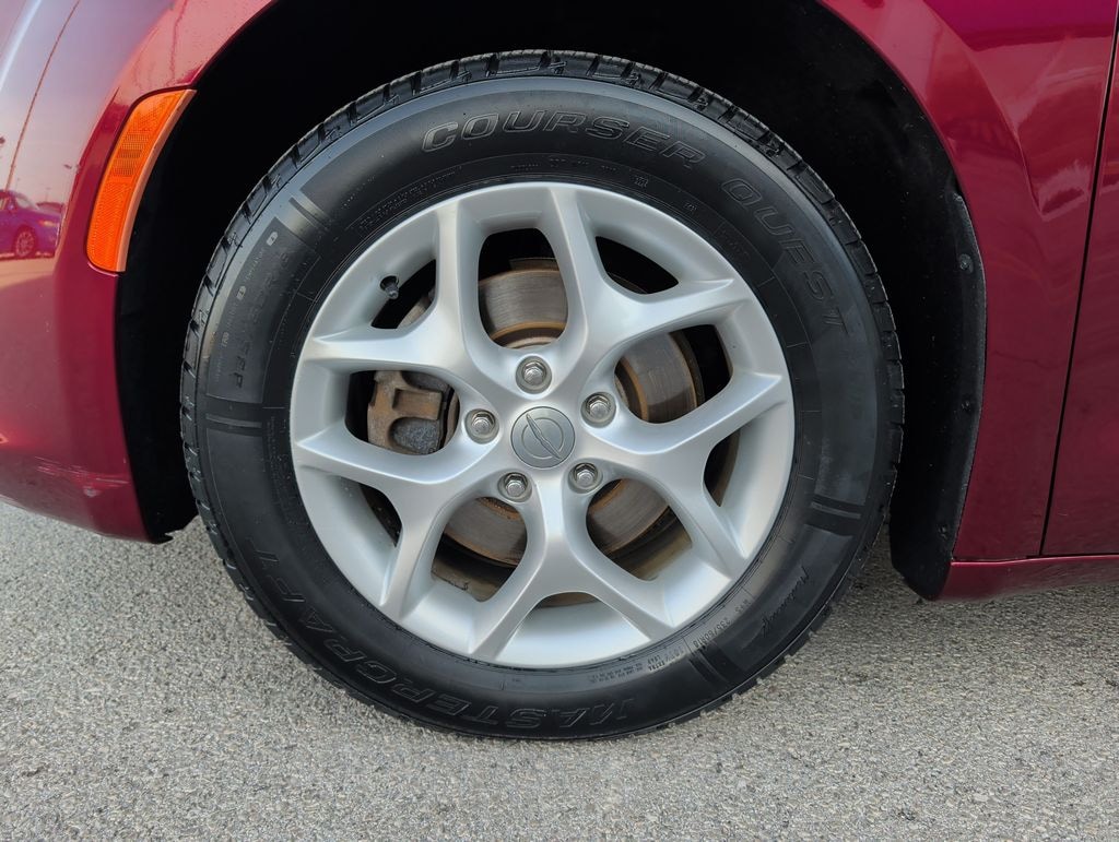 Used 2017 Chrysler Pacifica Touring L Plus Minivan/Van