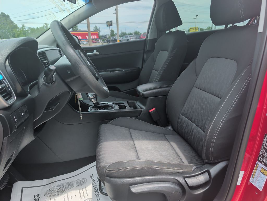 2020 Kia Sportage LX - Photo 8