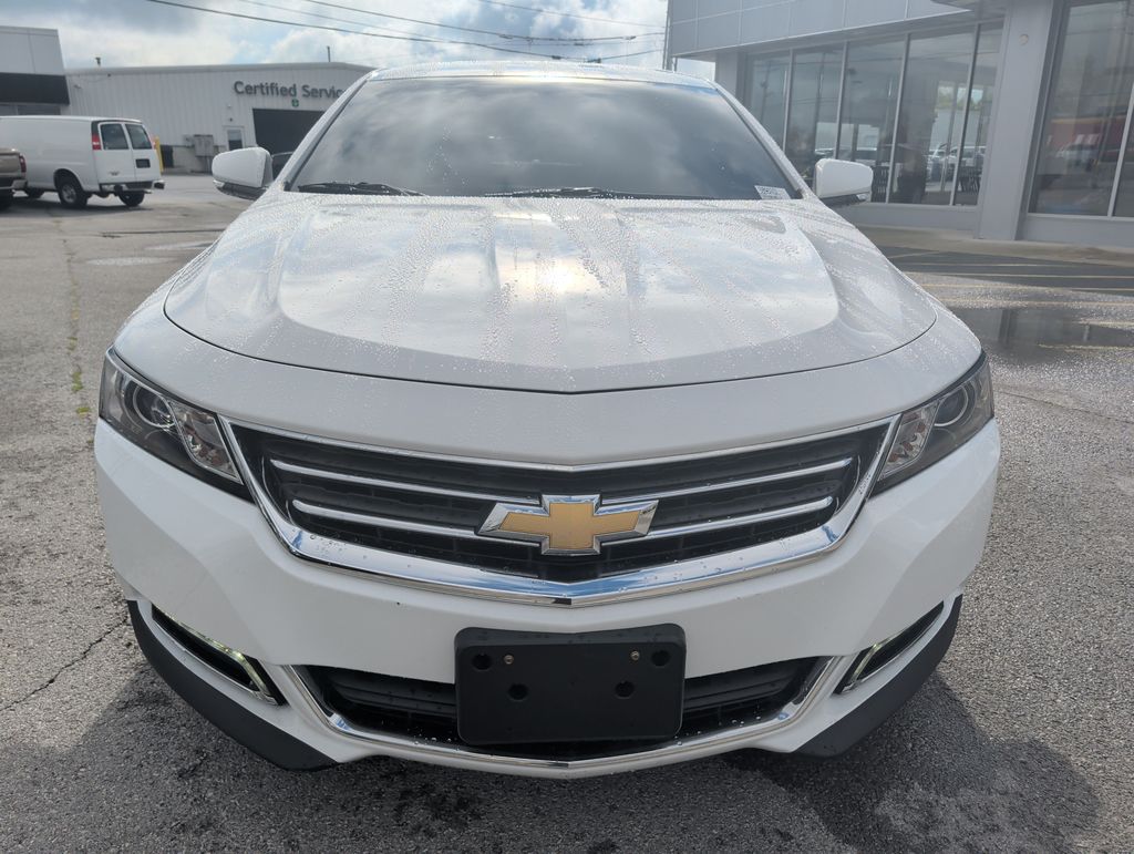 2018 Chevrolet Impala 1LT photo 2