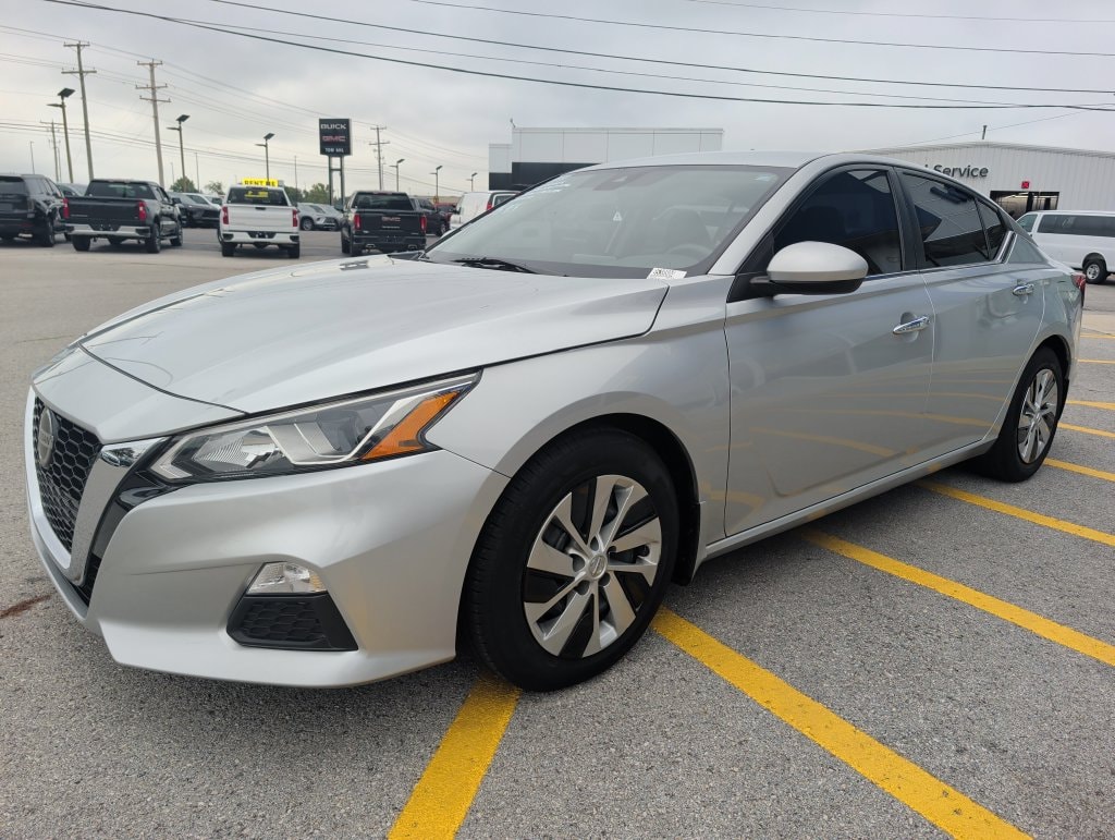 Used 2020 Nissan Altima Sedan