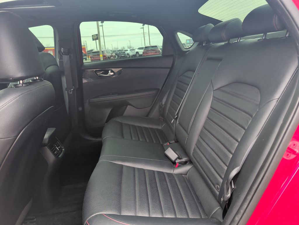 2021 Kia Forte GT - Photo 18