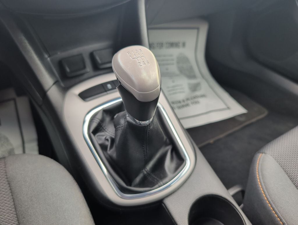 2017 Chevrolet Cruze LS - Photo 16