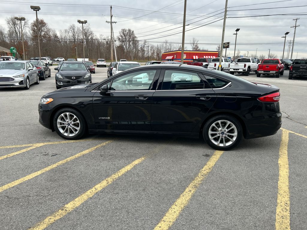 2019 Ford Fusion Hybrid SE photo 3