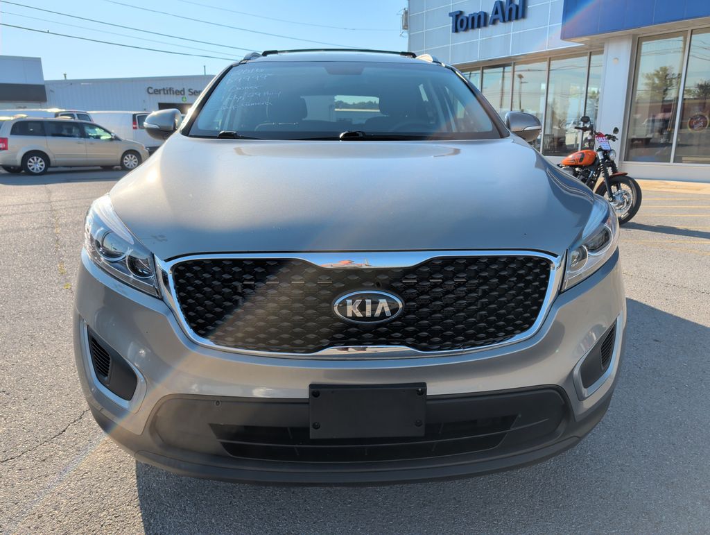 2016 Kia Sorento LX photo 2