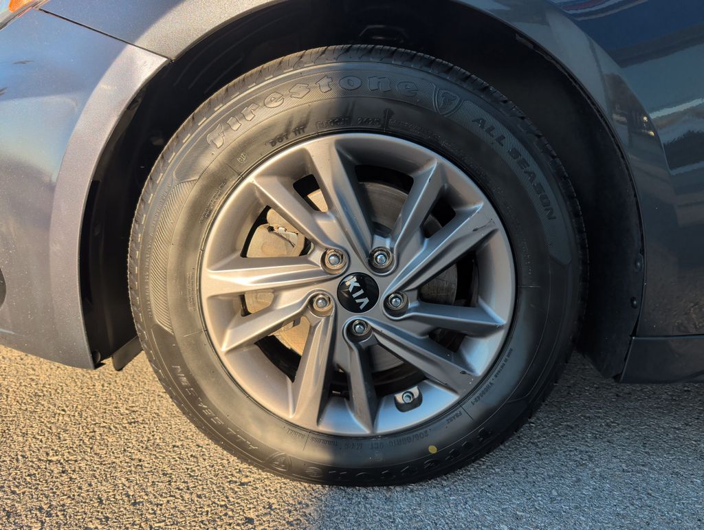 2020 Kia Optima LX photo 3