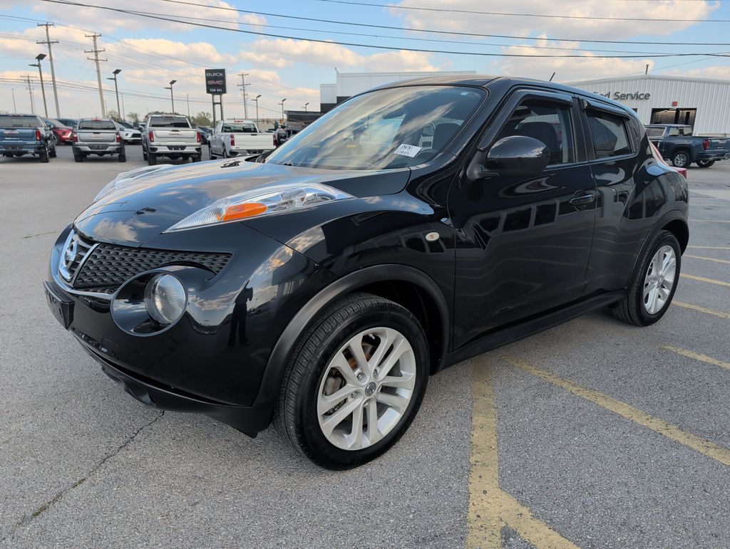 2013 Nissan Juke SV photo 3