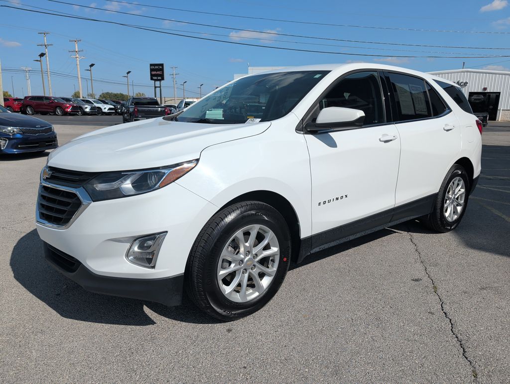 2018 Chevrolet Equinox LT photo 2