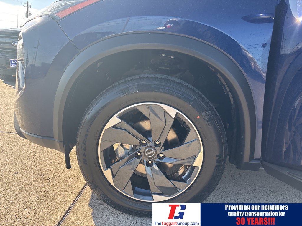 2025 Nissan Rogue SV - Photo 21