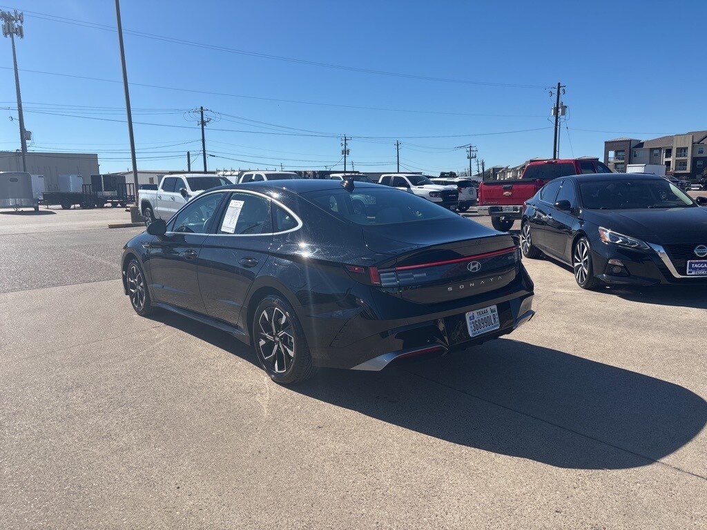 2024 Hyundai Sonata SEL photo 2