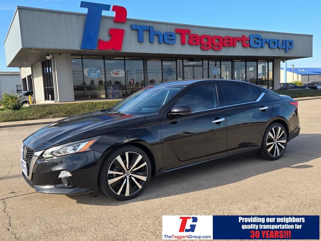 2019 Nissan Altima Platinum's photo