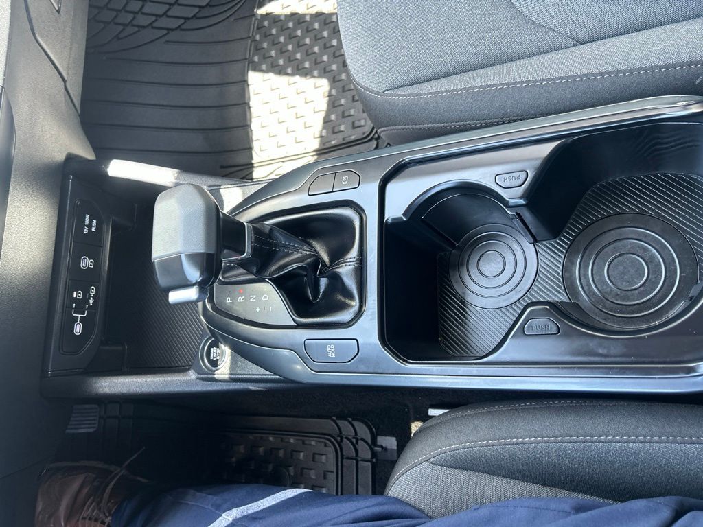 2025 Kia K4 LXS - Photo 20