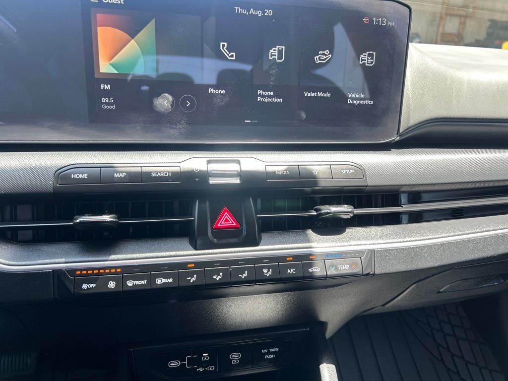 2025 Kia K4 LXS - Photo 17