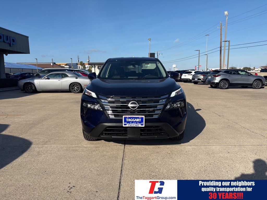 2025 Nissan Rogue SV - Photo 8