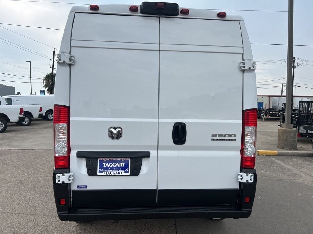 2023 Ram ProMaster 2500 photo 2