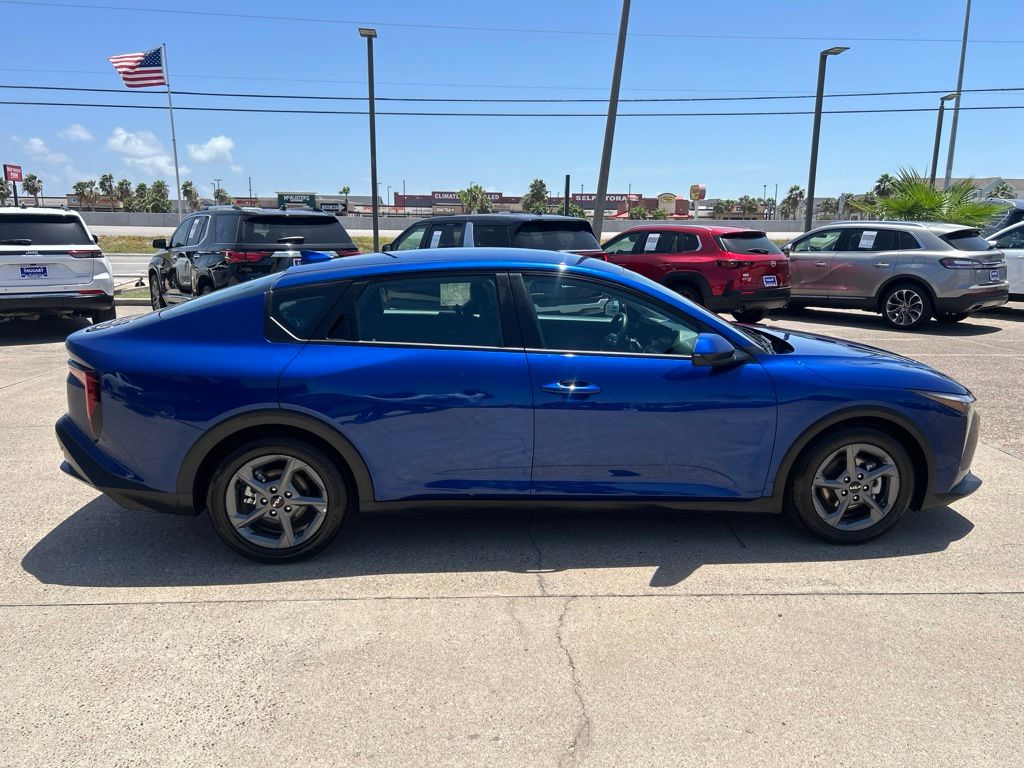 2025 Kia K4 LXS - Photo 7