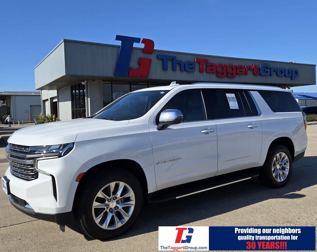 2023 Chevrolet Suburban Premier's photo