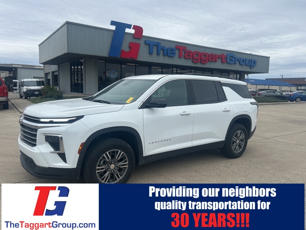 2025 Chevrolet Traverse LT's photo