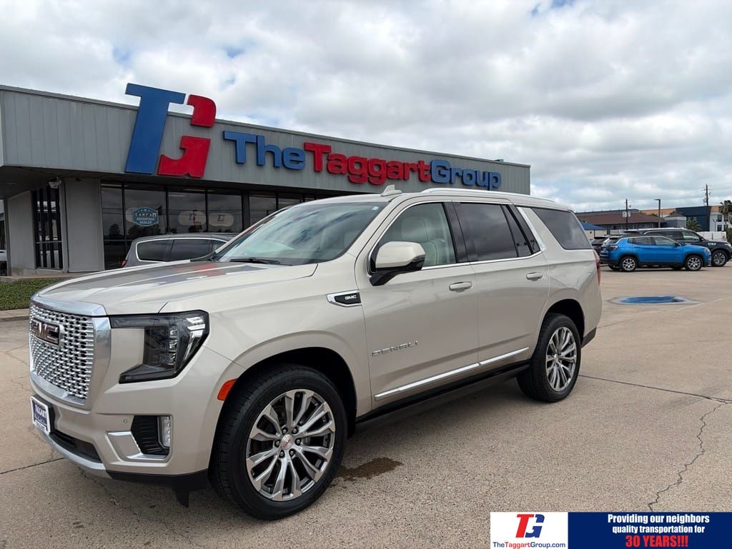 2021 GMC Yukon 4WD Denali's photo