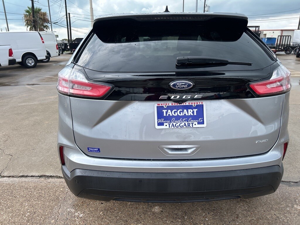 2021 Ford Edge SE photo 4