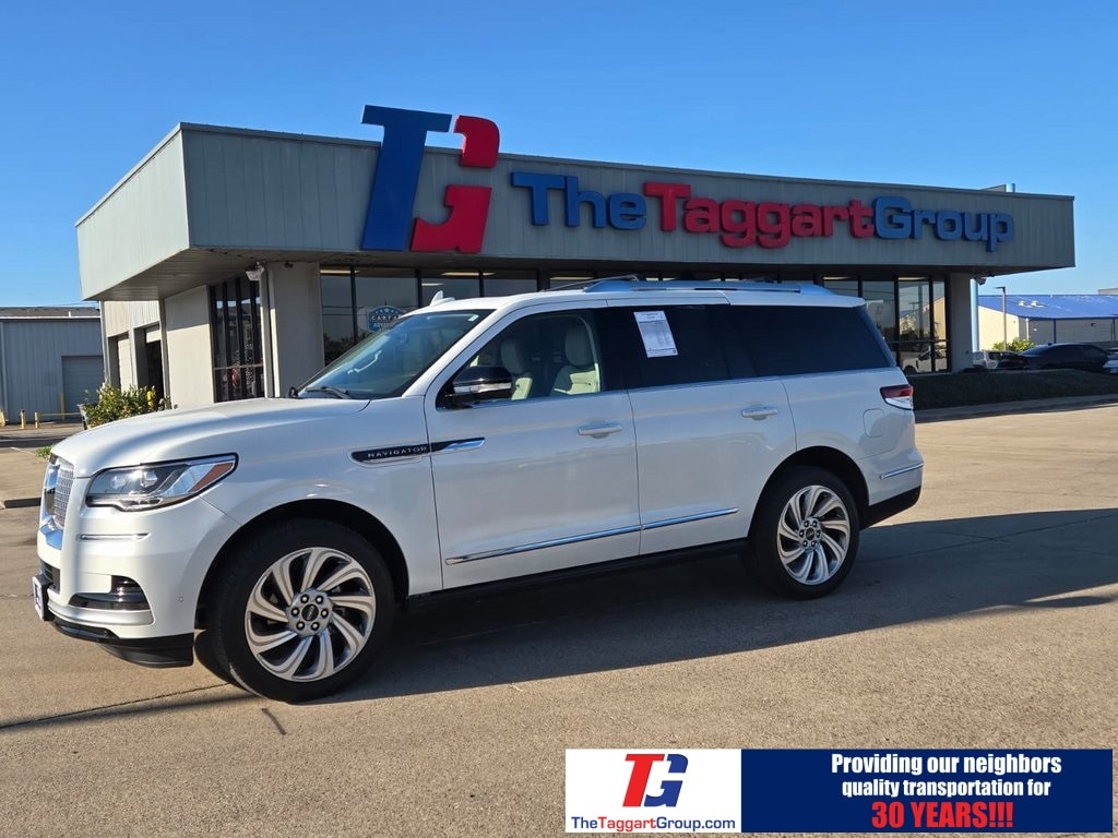 2021 Lincoln Navigator Reserve's photo