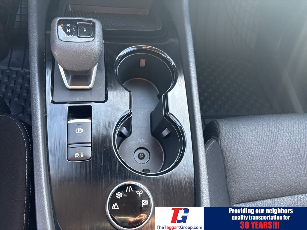 2025 Nissan Rogue SV - Photo 16