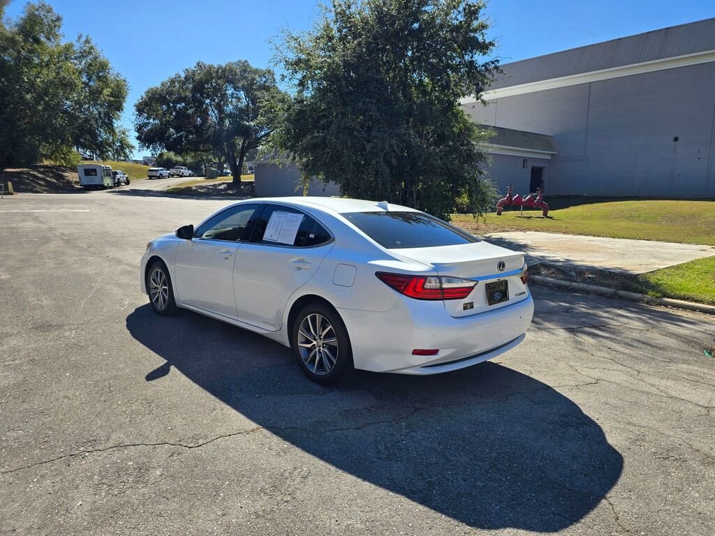 Used 2016 Lexus ES 300h Sedan