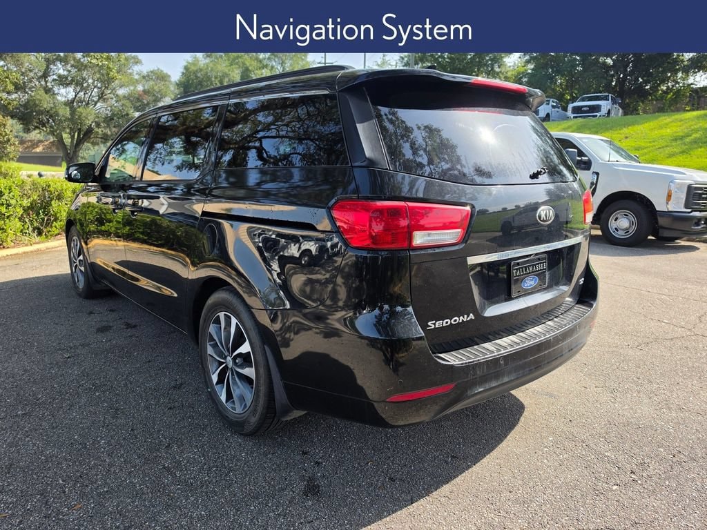 Used 2016 Kia Sedona SX Van
