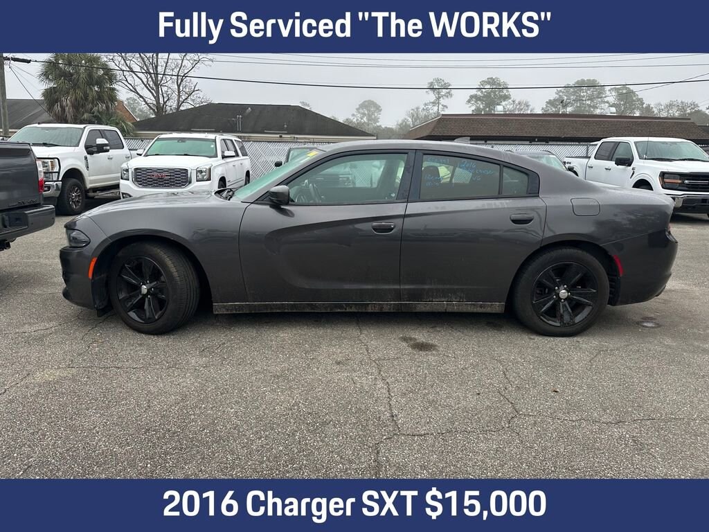 Used 2016 Dodge Charger SXT Sedan