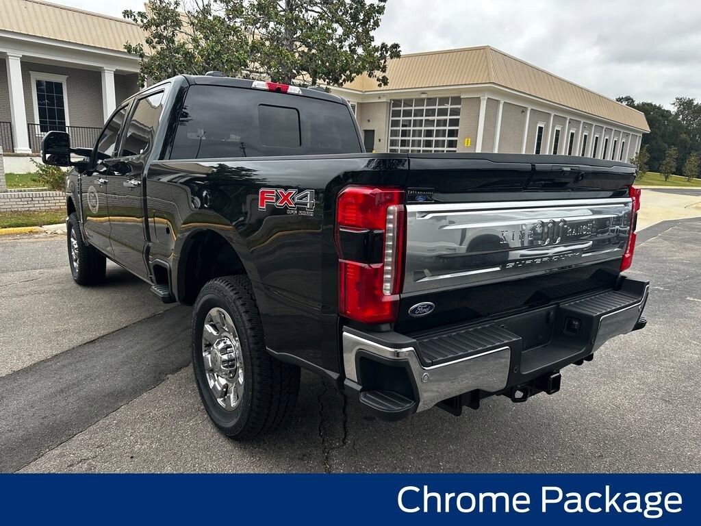 New 2025 Ford F-350 Truck Crew Cab