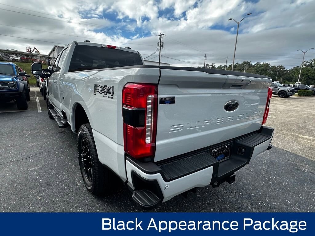 New 2025 Ford F-350  Truck Crew Cab