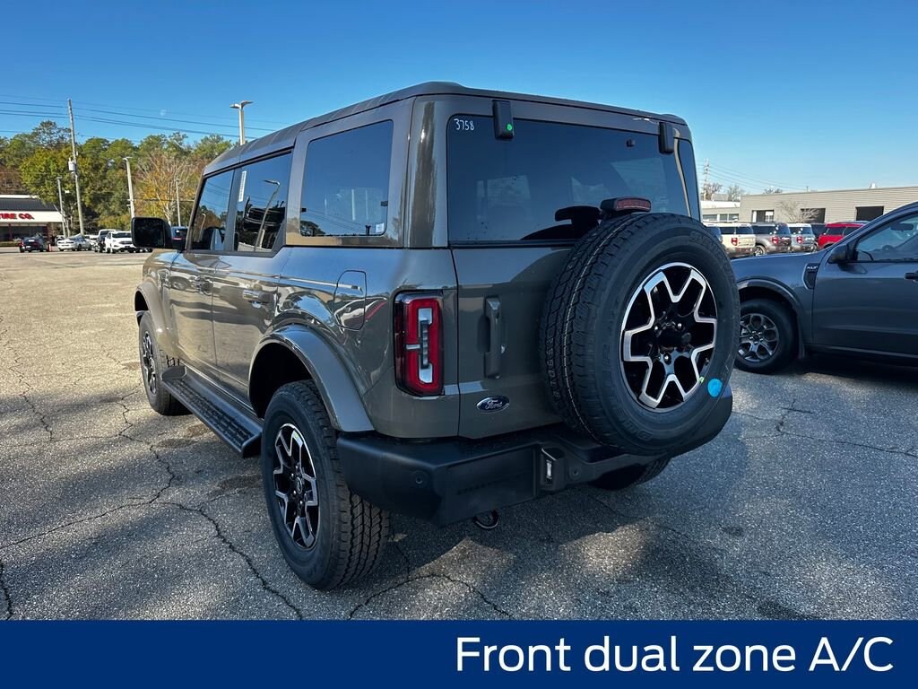 New 2025 Ford Bronco Outer Banks SUV
