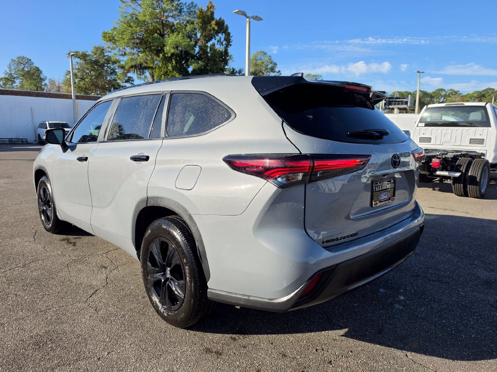 Used 2024 Toyota Highlander Hybrid XLE SUV