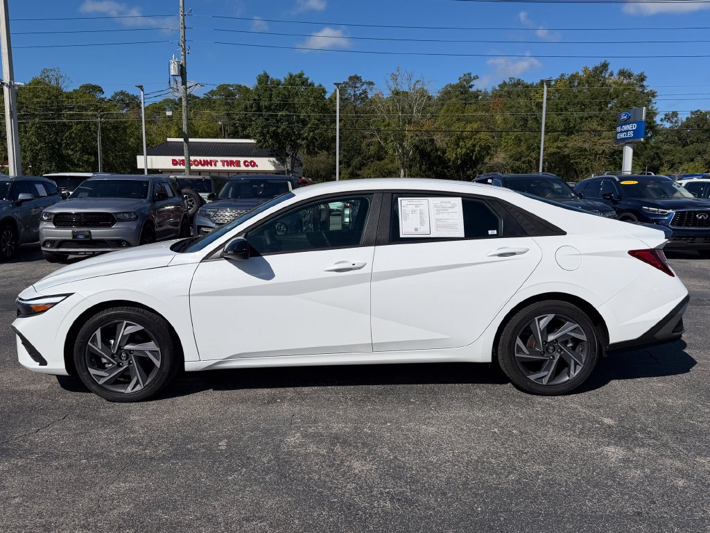 Used 2025 Hyundai Elantra SEL Sport Sedan