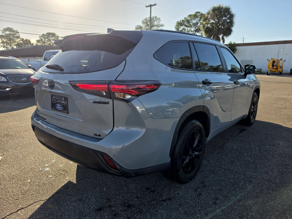 Used 2024 Toyota Highlander Hybrid XLE SUV