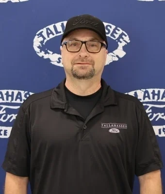 Staff member John Milner from ID_538ce6
