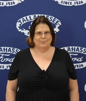 Staff member Carol Poole from ID_aab406