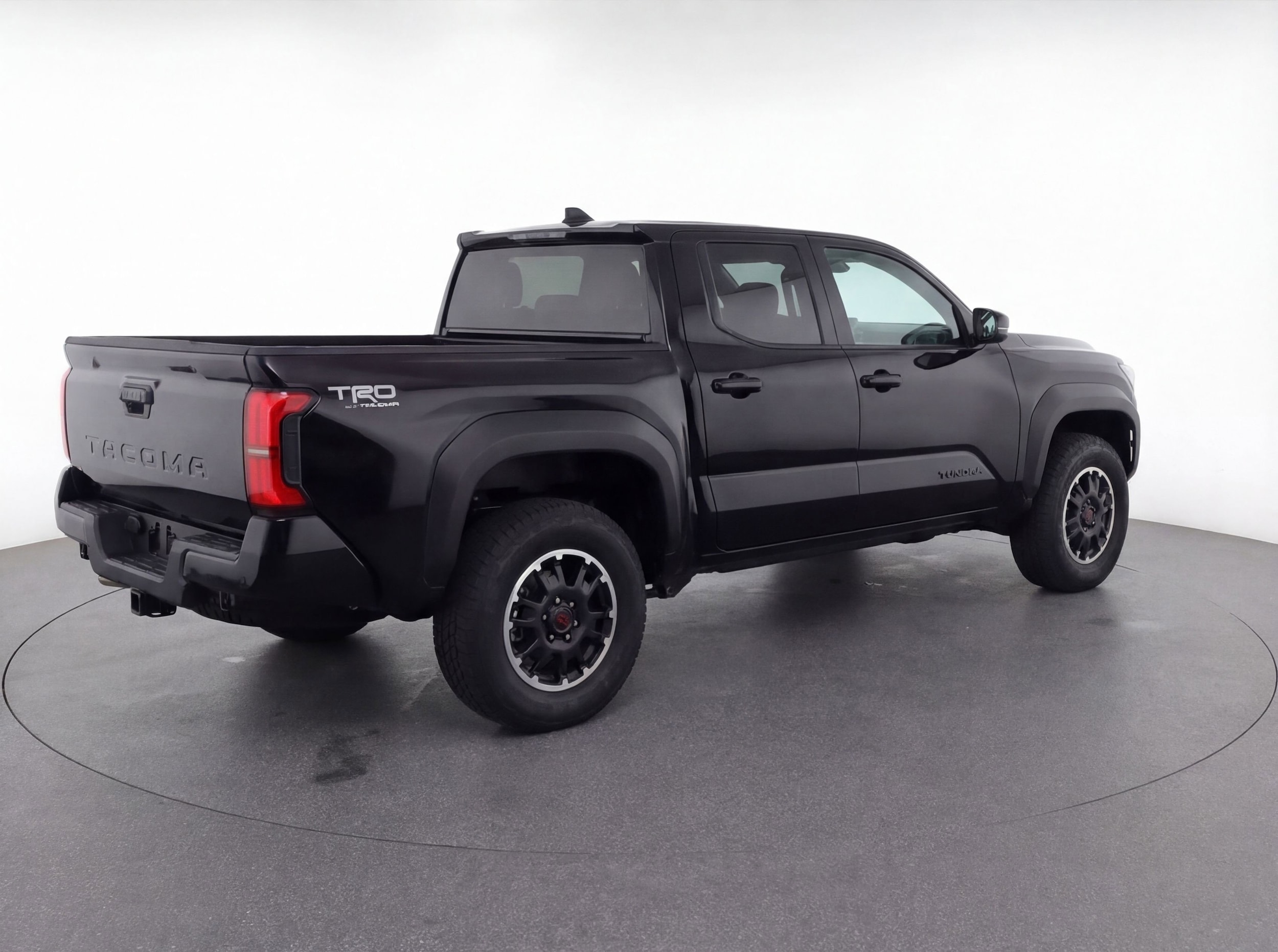 2025 Toyota Tacoma - Photo 9