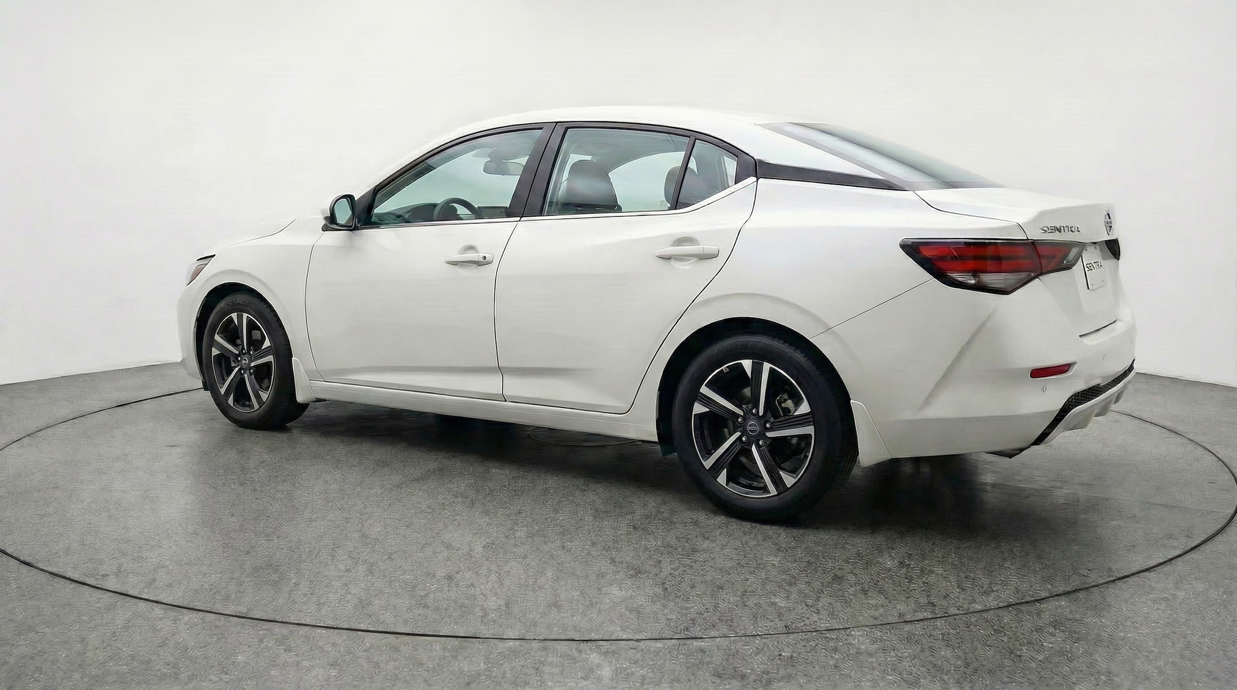 Thumbnail: 2025 Nissan Sentra - 5