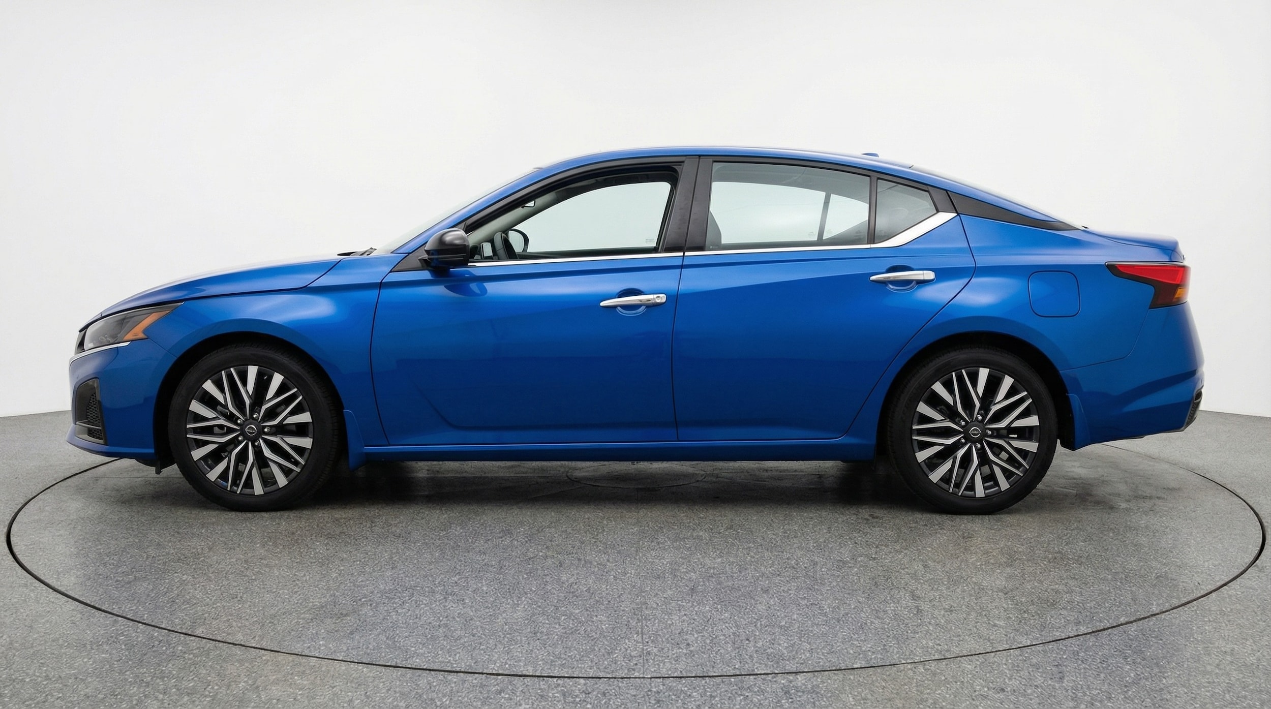 Thumbnail: 2025 Nissan Altima - 4