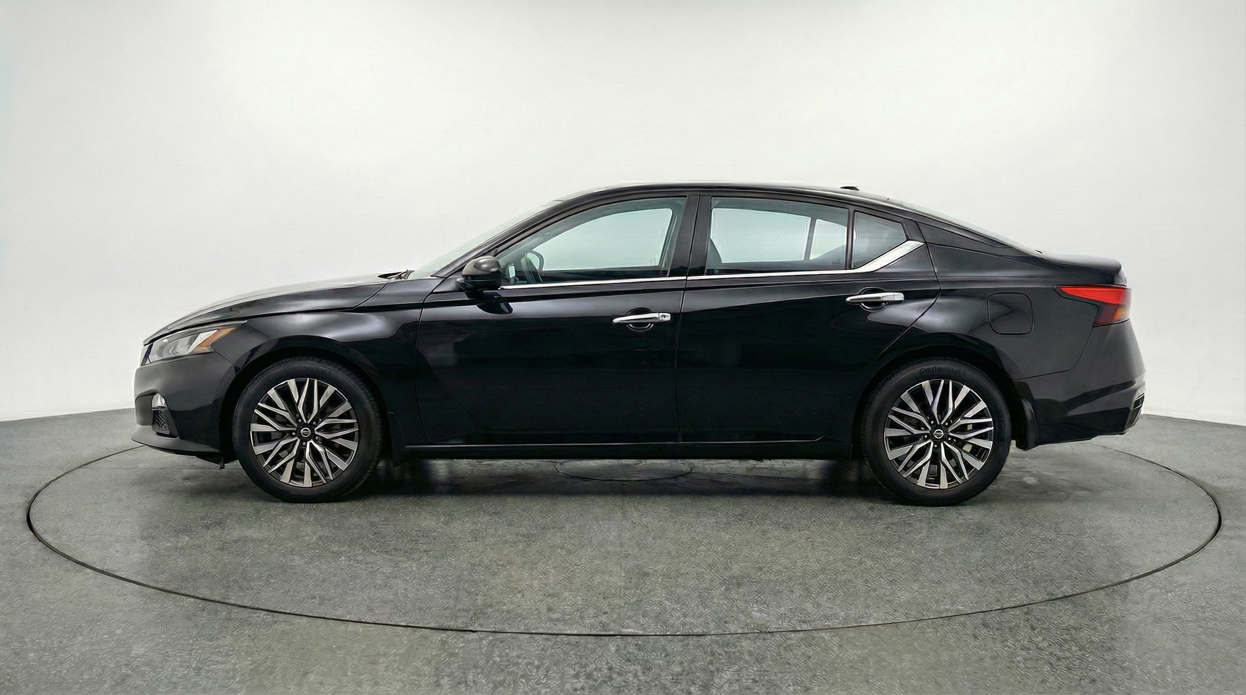 Thumbnail: 2025 Nissan Altima - 4