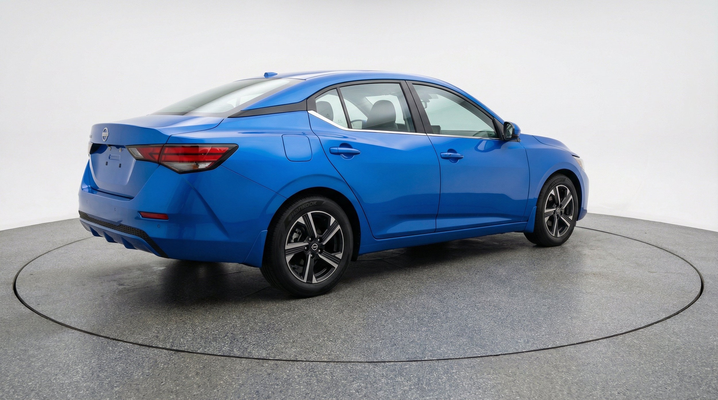 2025 Nissan Sentra SV - Photo 8