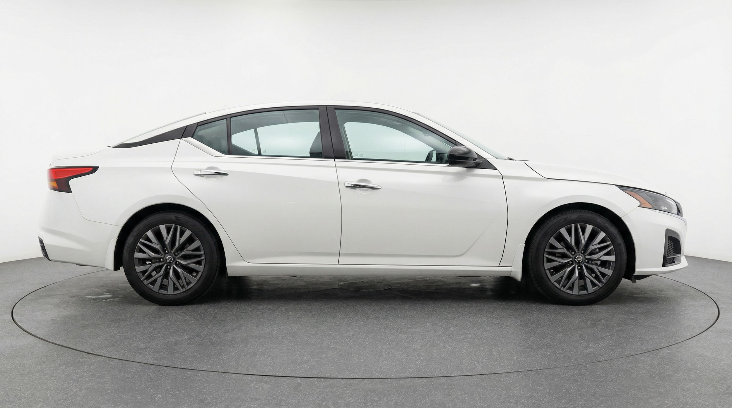 Thumbnail: 2025 Nissan Altima - 8