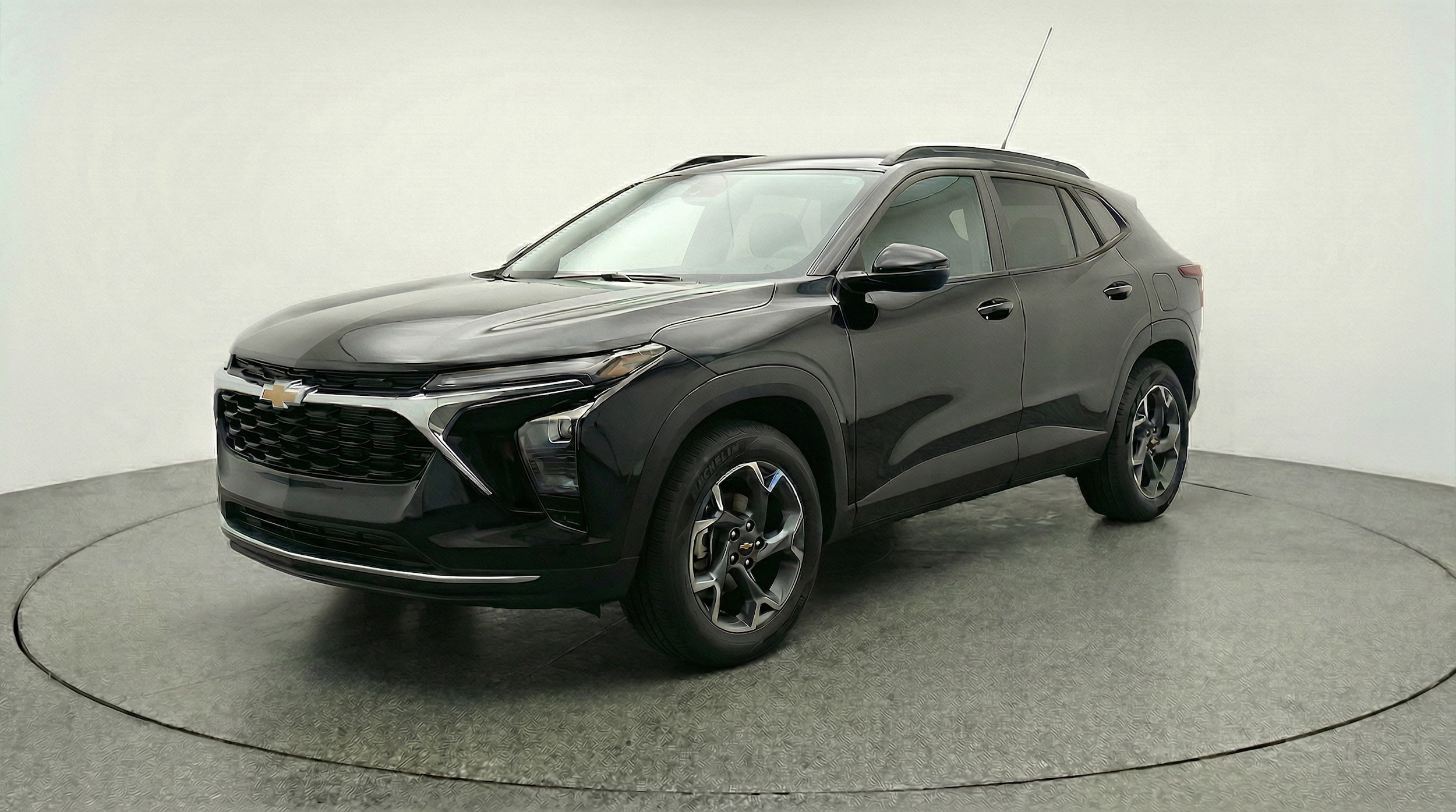 Thumbnail: 2025 Chevrolet Trax - 3