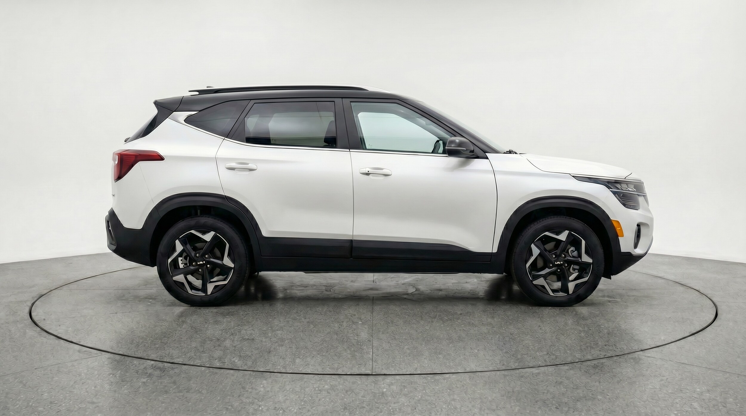 Thumbnail: 2025 Kia Seltos - 8
