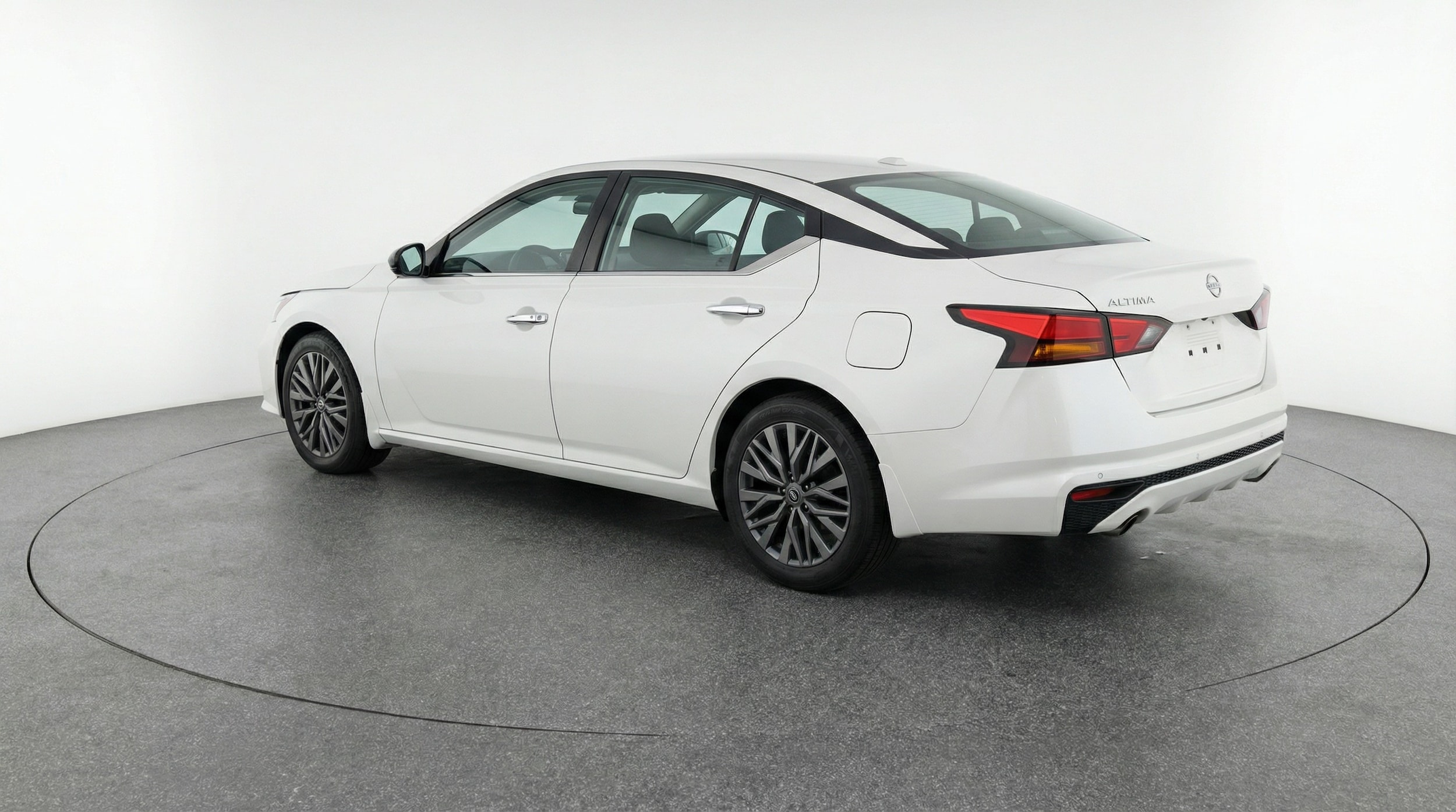 Thumbnail: 2025 Nissan Altima - 5