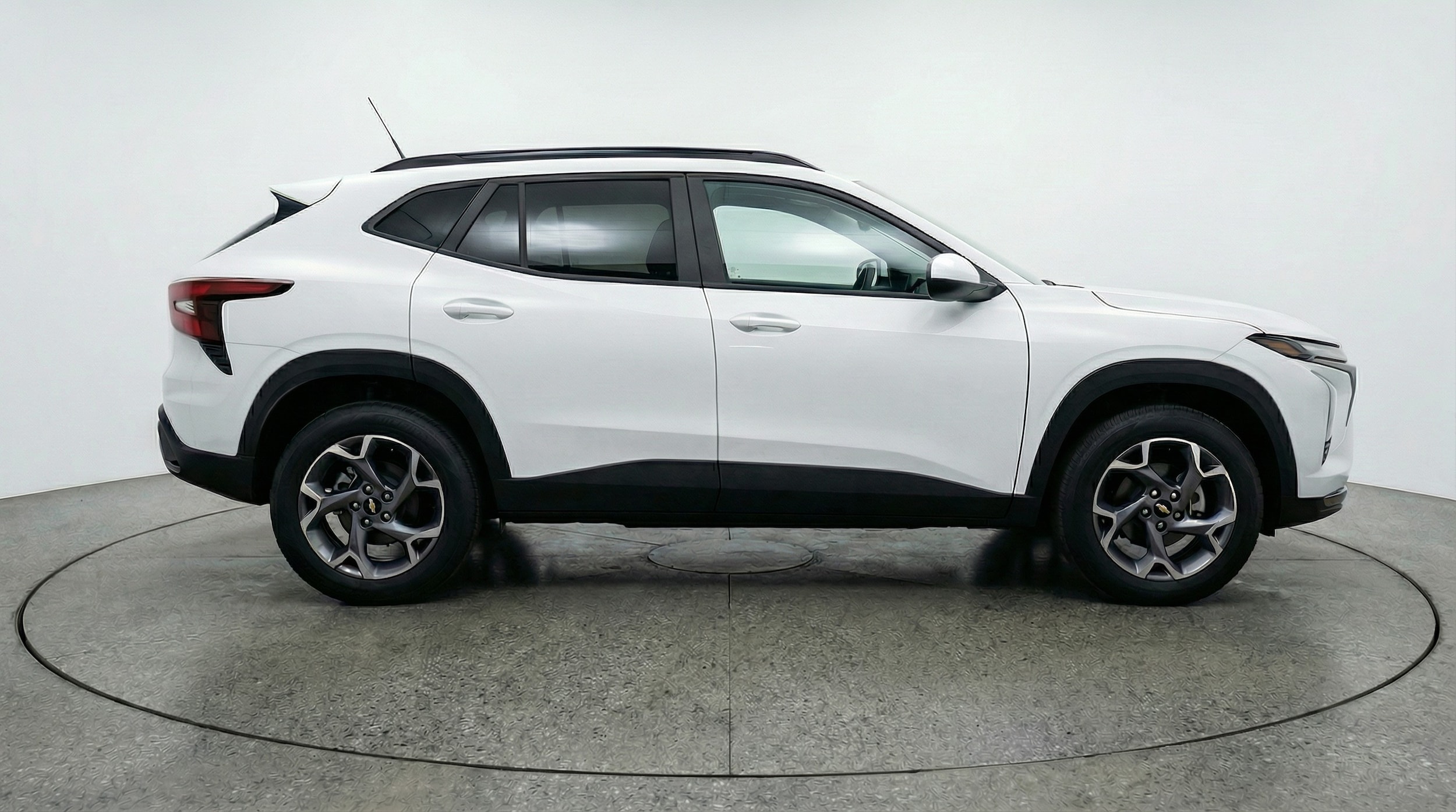 Thumbnail: 2025 Chevrolet Trax - 8