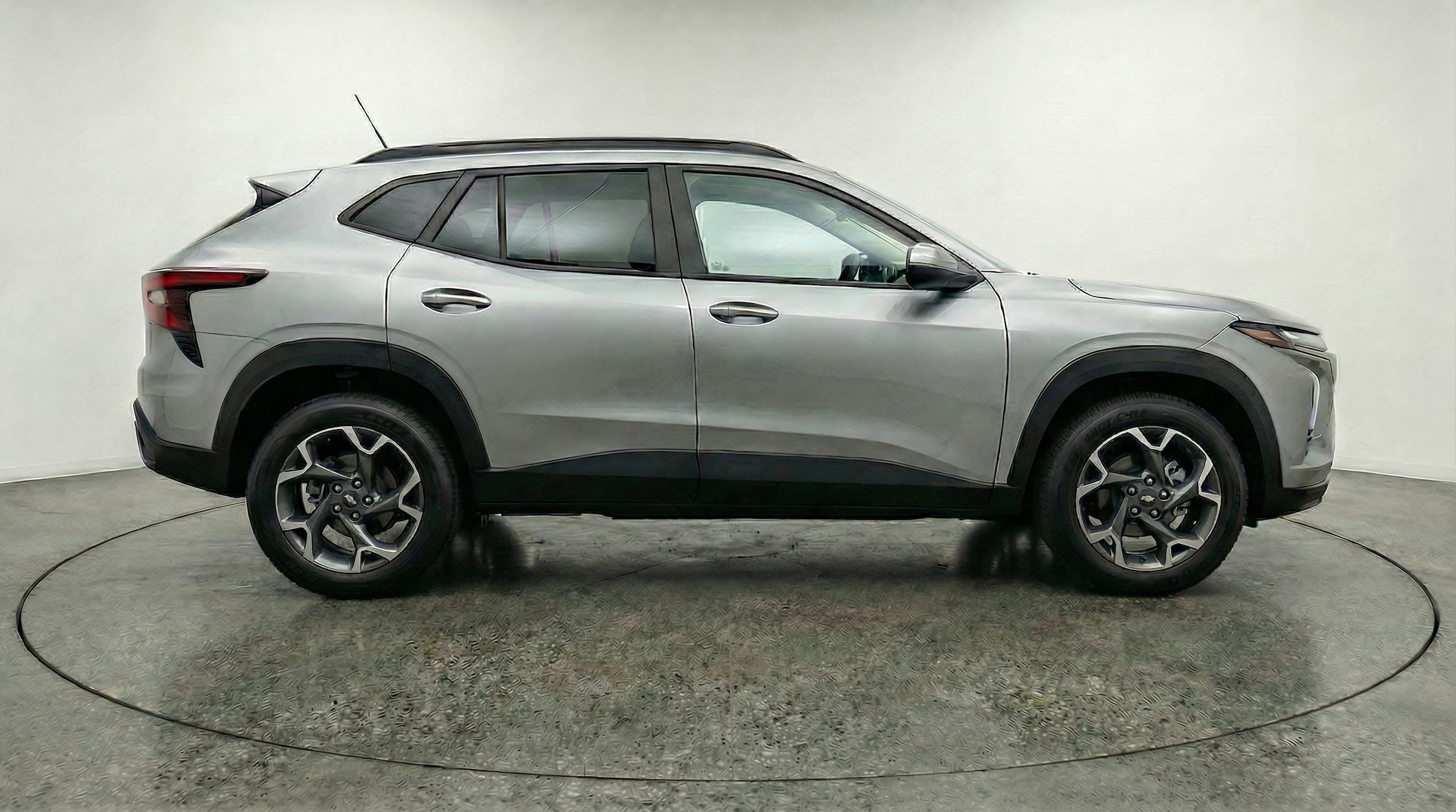 Thumbnail: 2025 Chevrolet Trax - 8